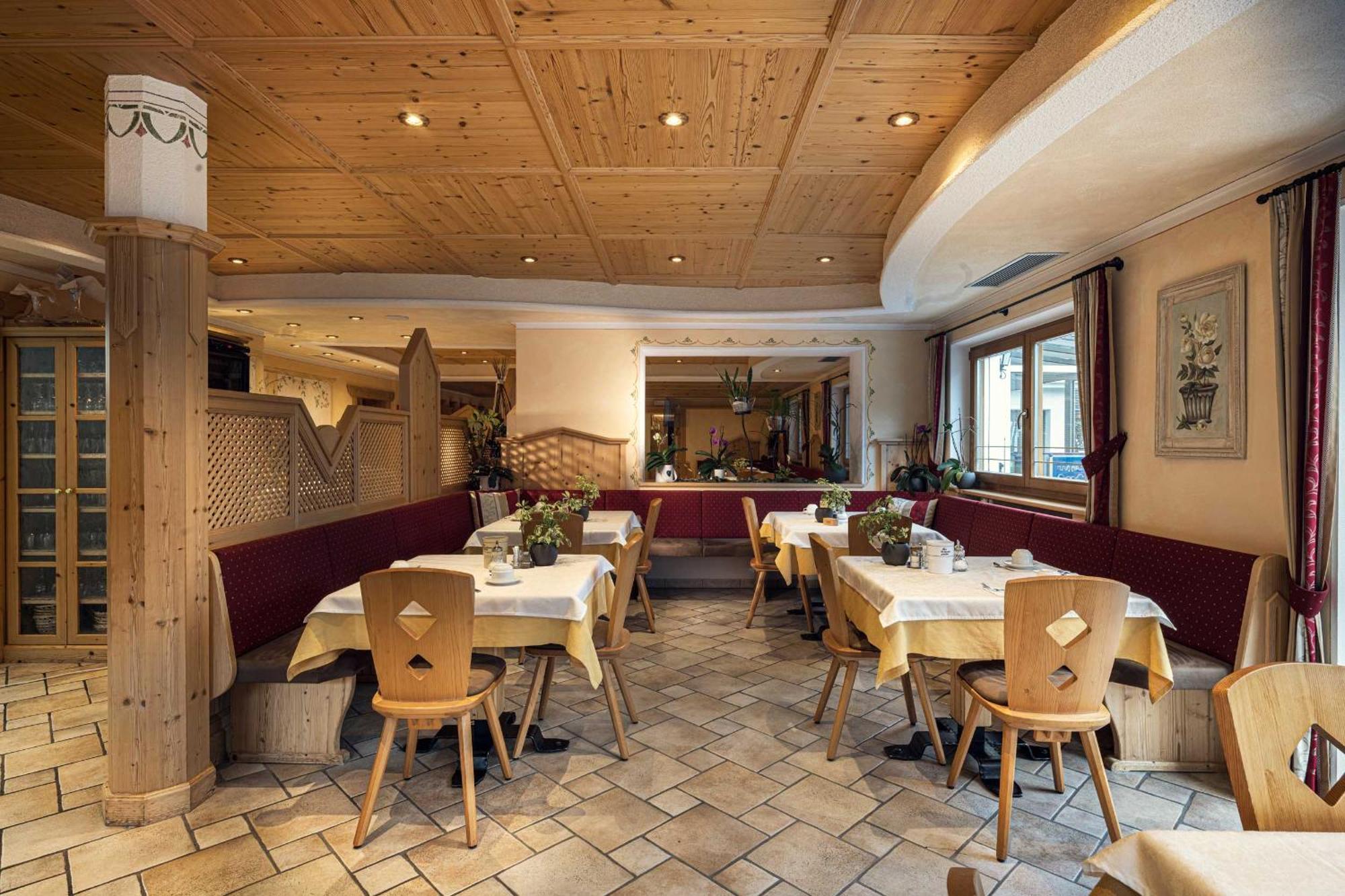 Olang Almhotel Lenz מראה חיצוני תמונה